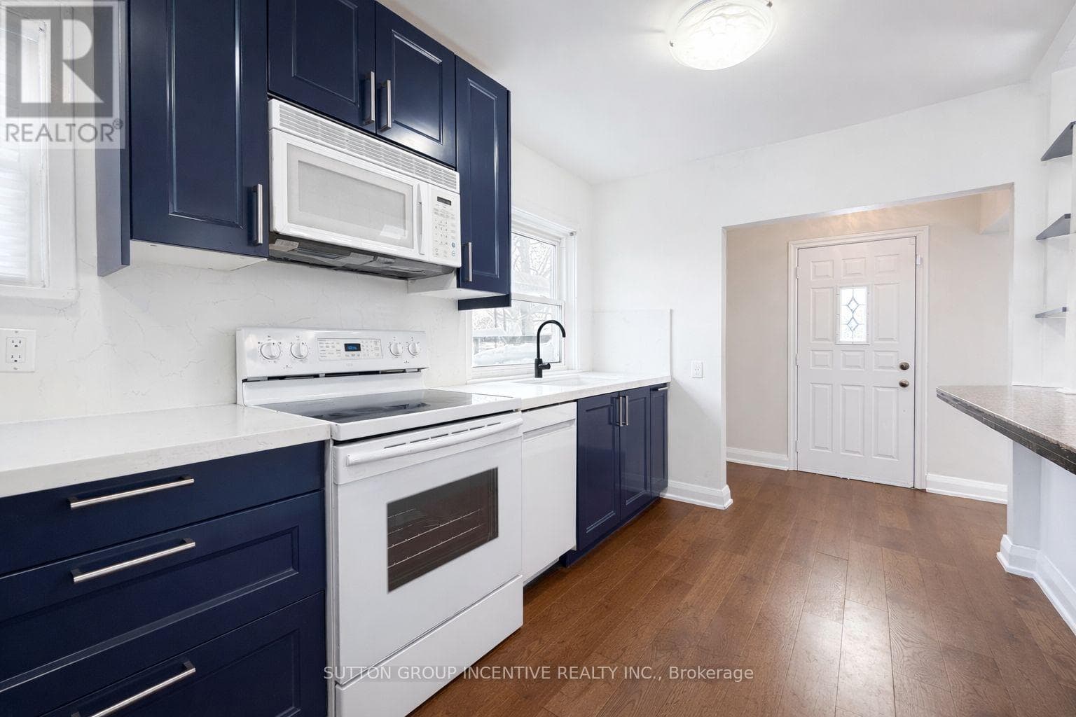 65 BARRHEAD CRESCENT photo 3