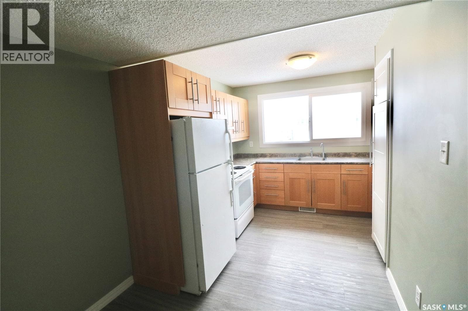 35 Mackenzie WAY — photo 3