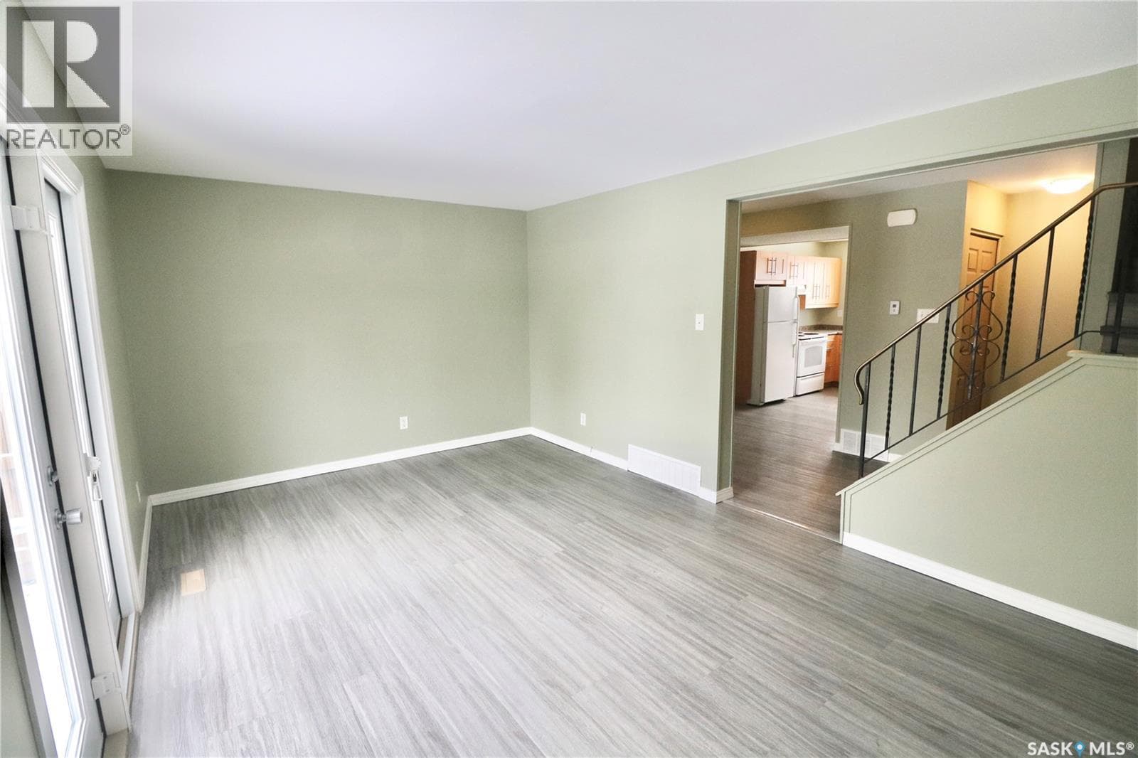 35 Mackenzie WAY — photo 4