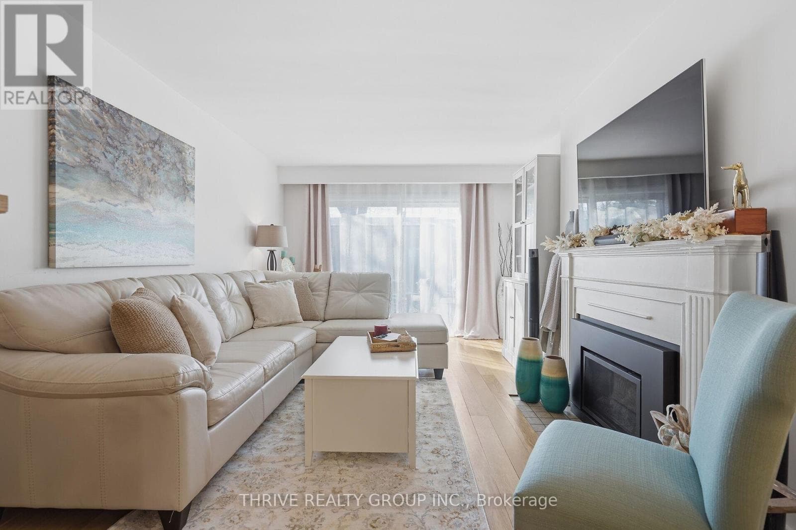 12 GUILDWOOD WALK photo 5