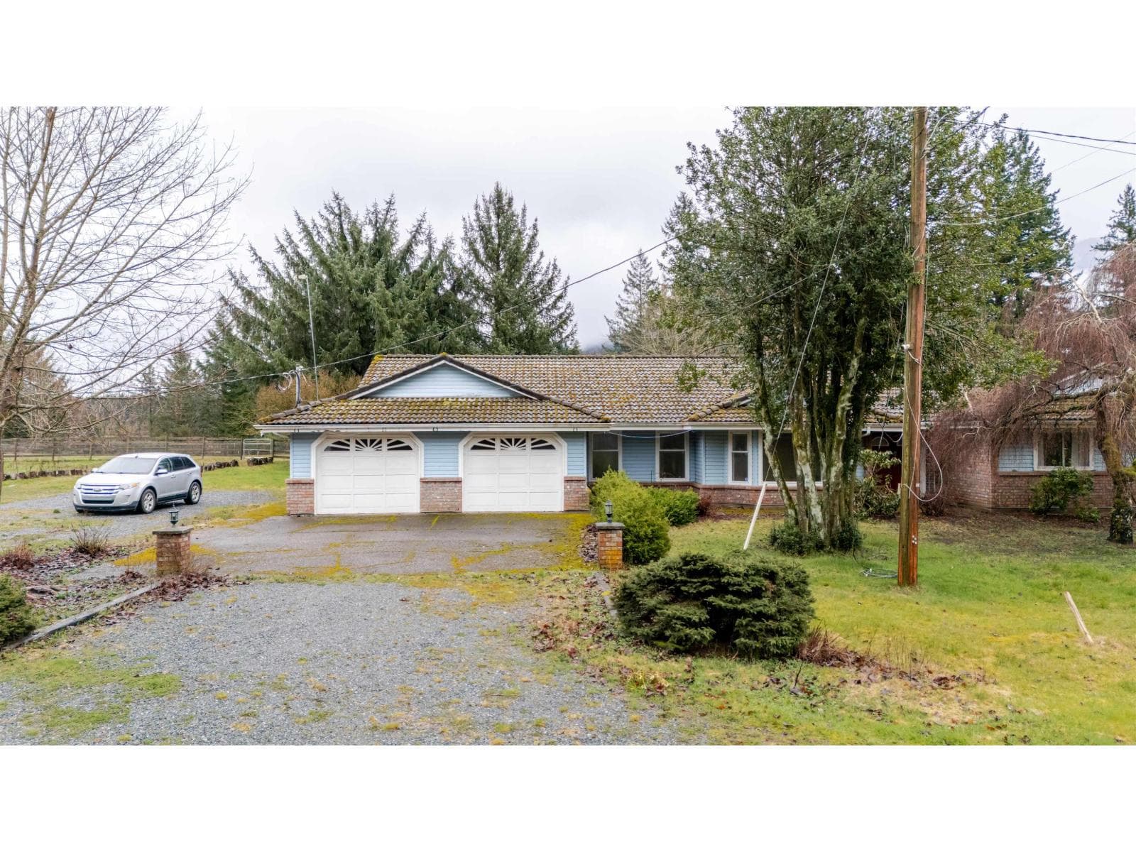 40895 HENDERSON ROAD, Columbia Valley photo 2