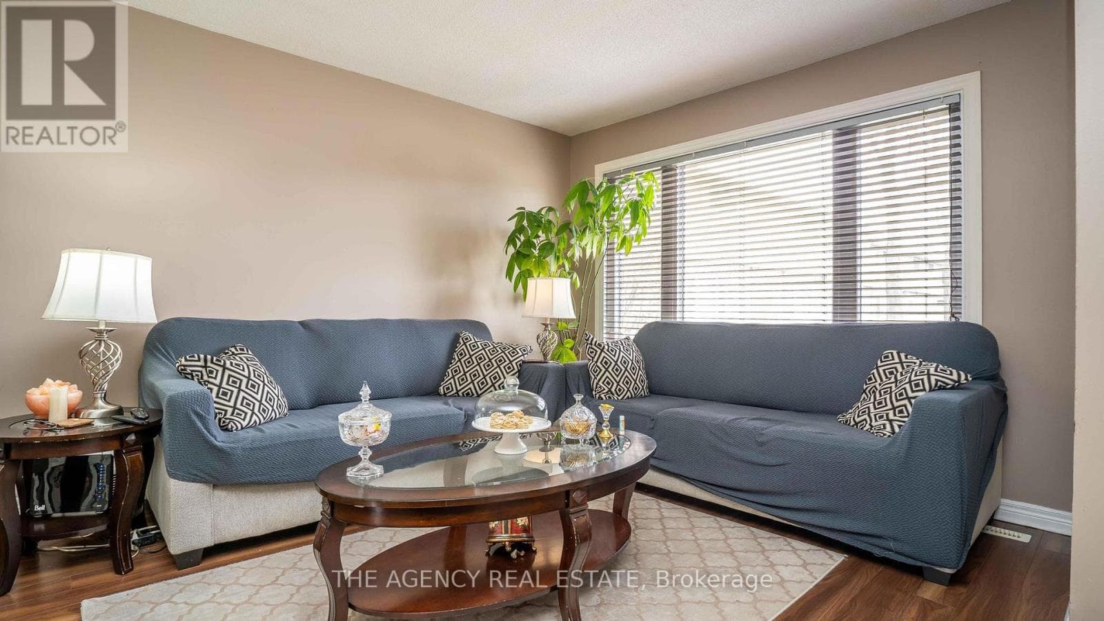 40 - 1095 JALNA BOULEVARD photo 3