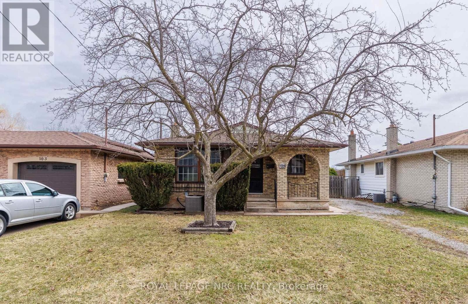 105 HILLVIEW ROAD photo 2