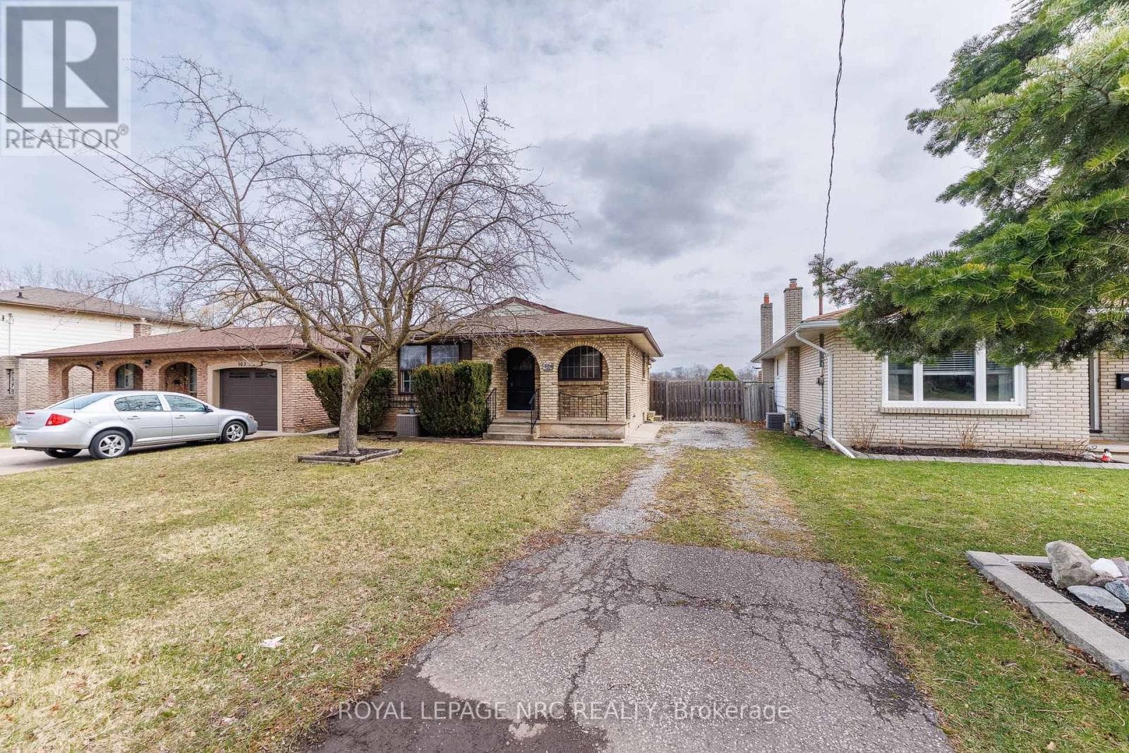 105 HILLVIEW ROAD photo 3