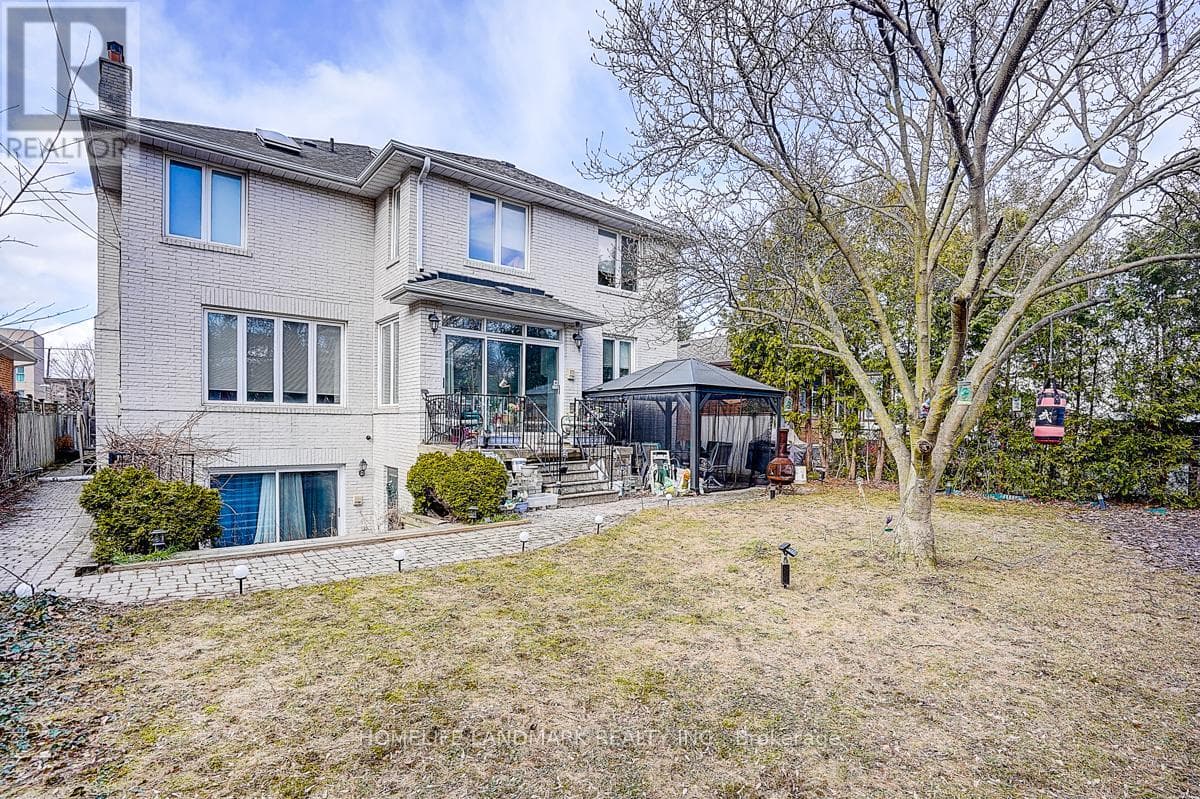 17 AVERILL CRESCENT photo 5