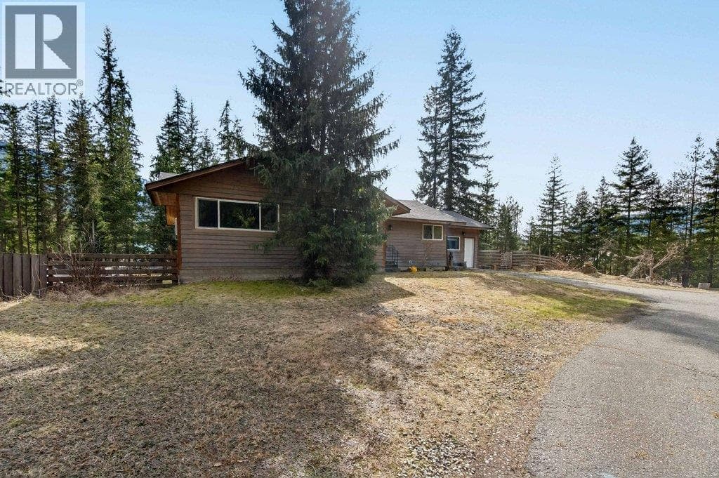 4198 Malakwa Road photo 4
