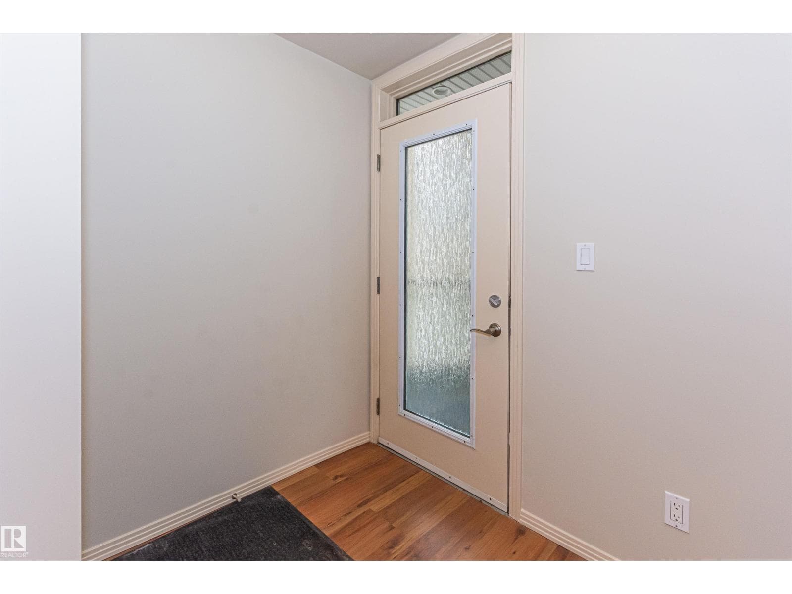 #415 10503 98 AV NW — photo 5