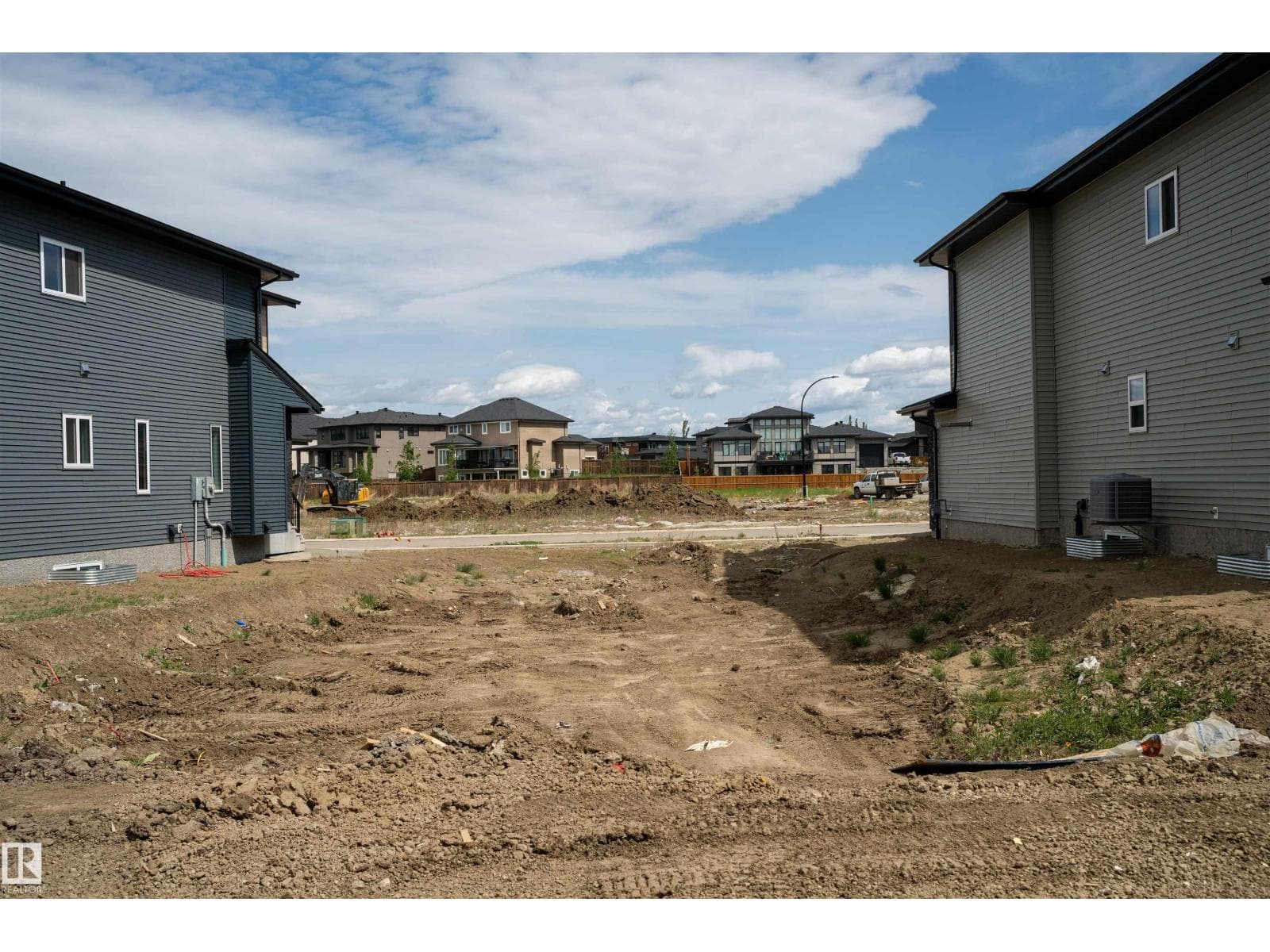 2703 62 AVE photo 4
