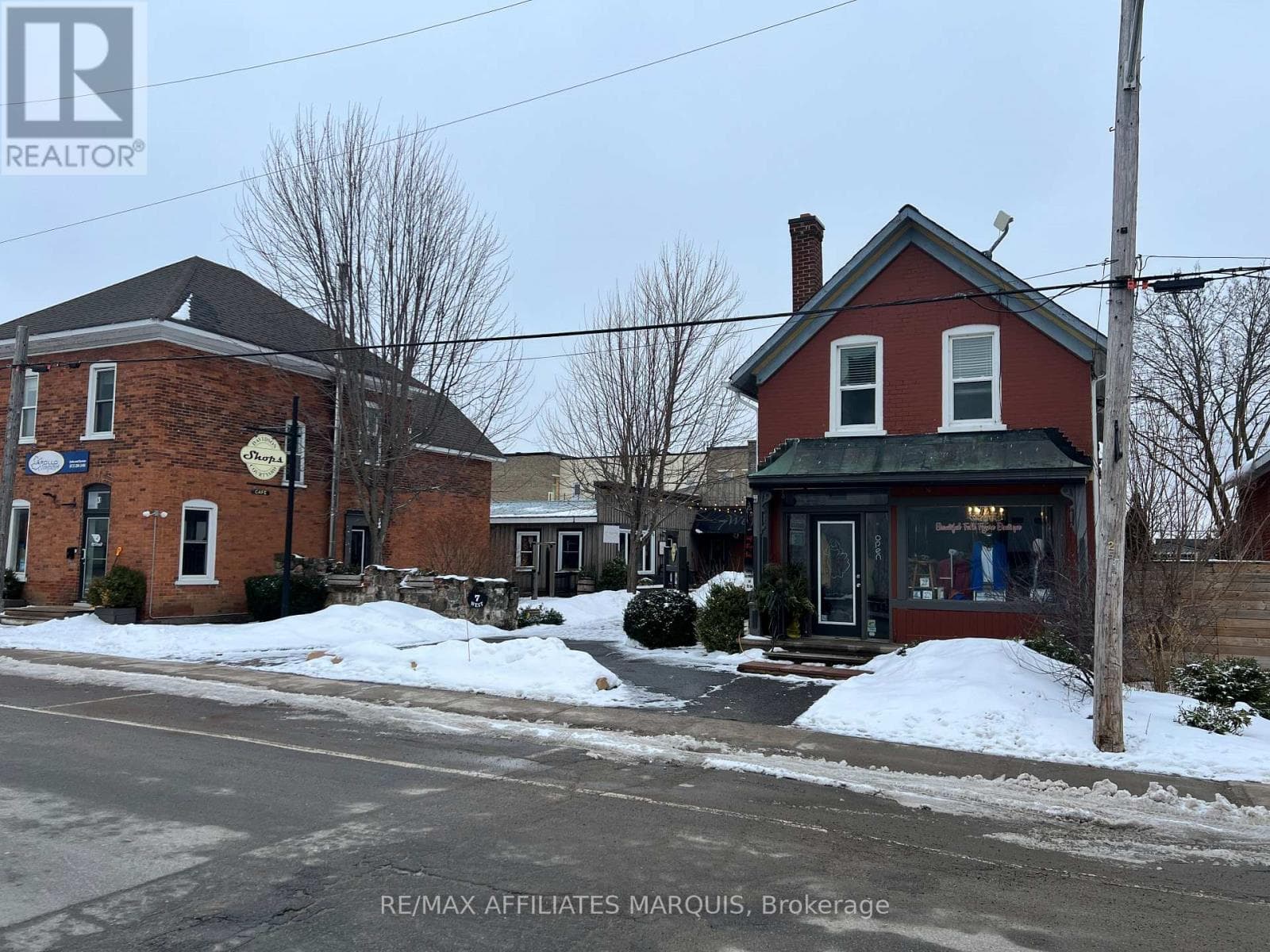 7 RUSSELL STREET W photo 3