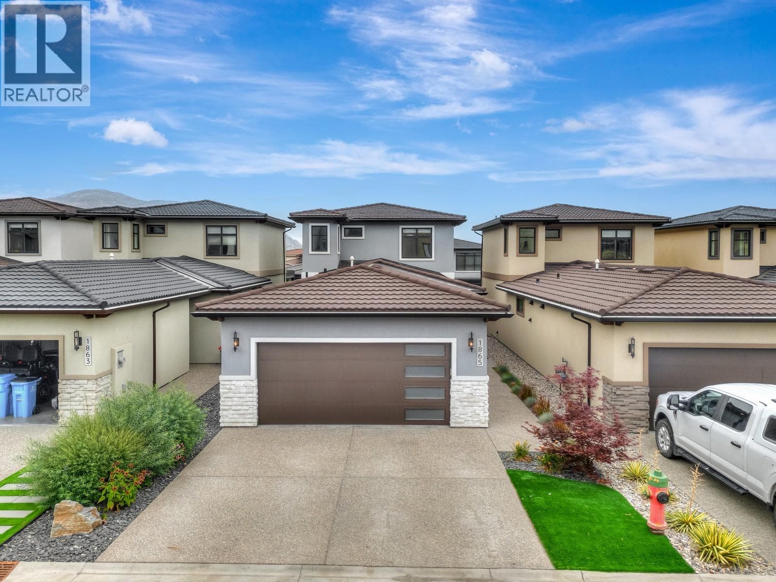 5 bed 4 bath single family at 1865 Viewpoint Crescent — $1,029,000