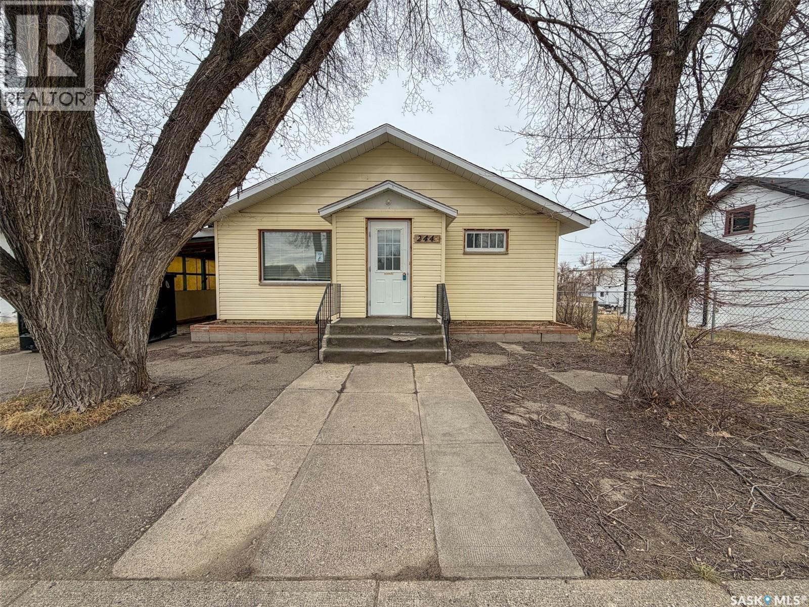 2 bed 1 bath single family at 244 Maple STREET — $100,000