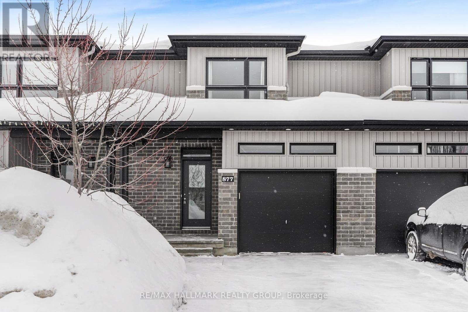 3 bed 2 bath single family at 877 PLATINUM STREET — $494,900