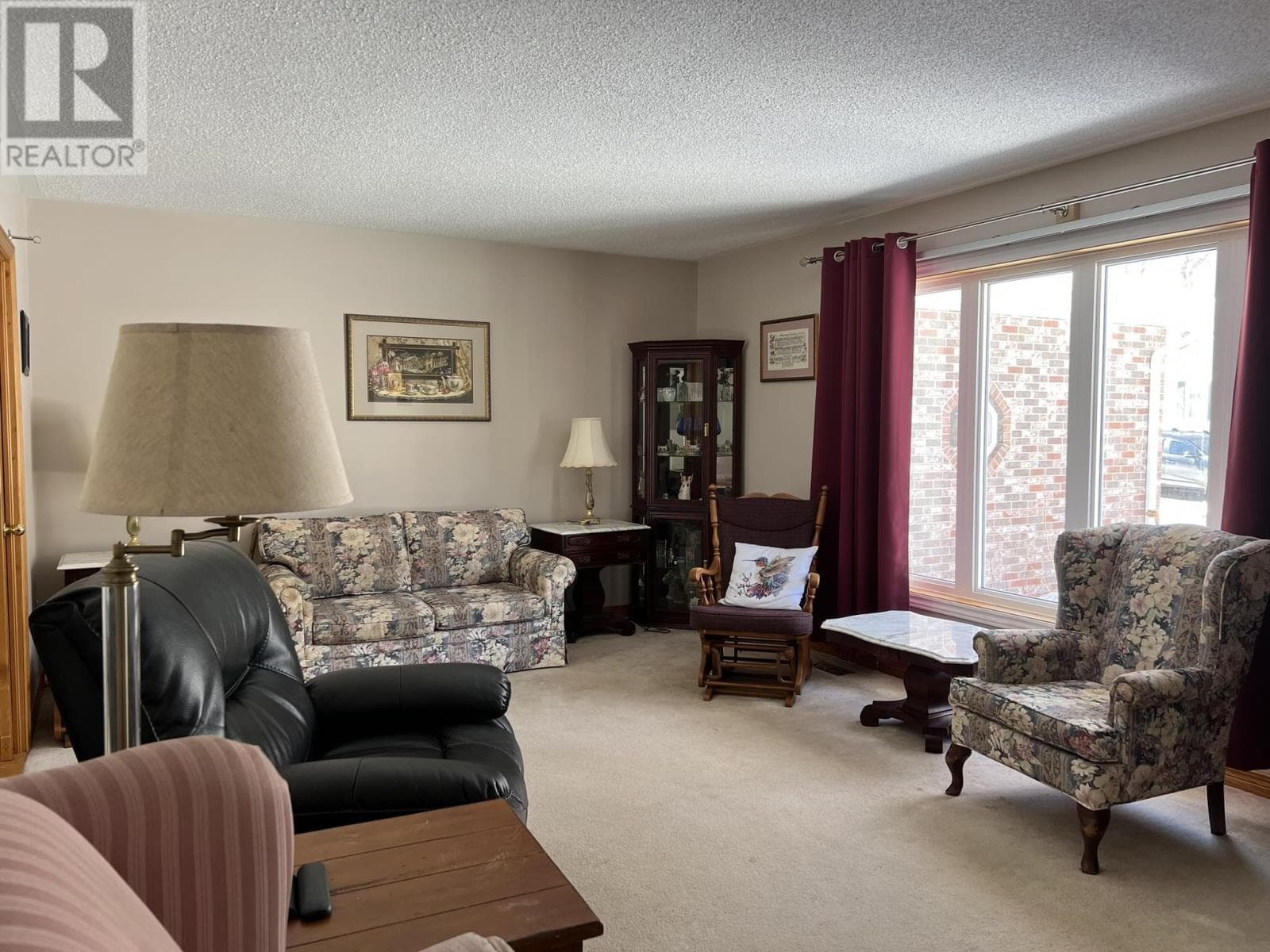 49 PINE Drive photo 4