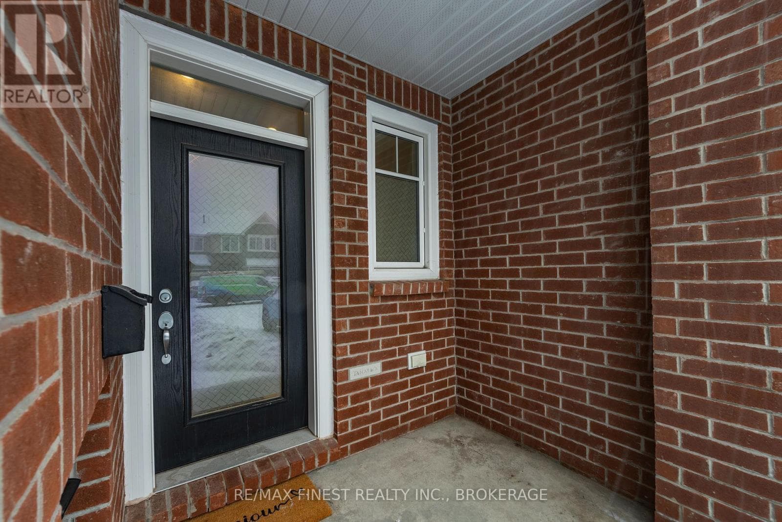 1685 TENLEY DRIVE photo 3