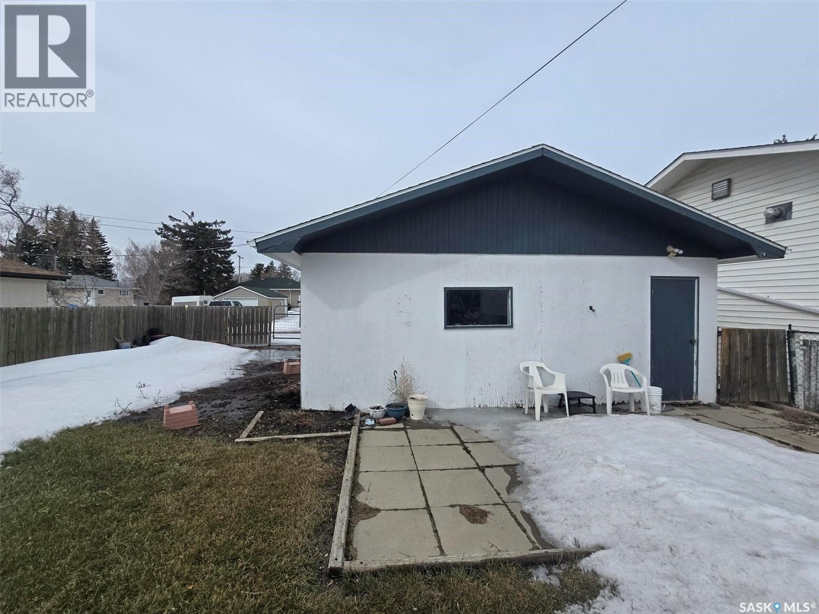 904 Francis STREET photo 5