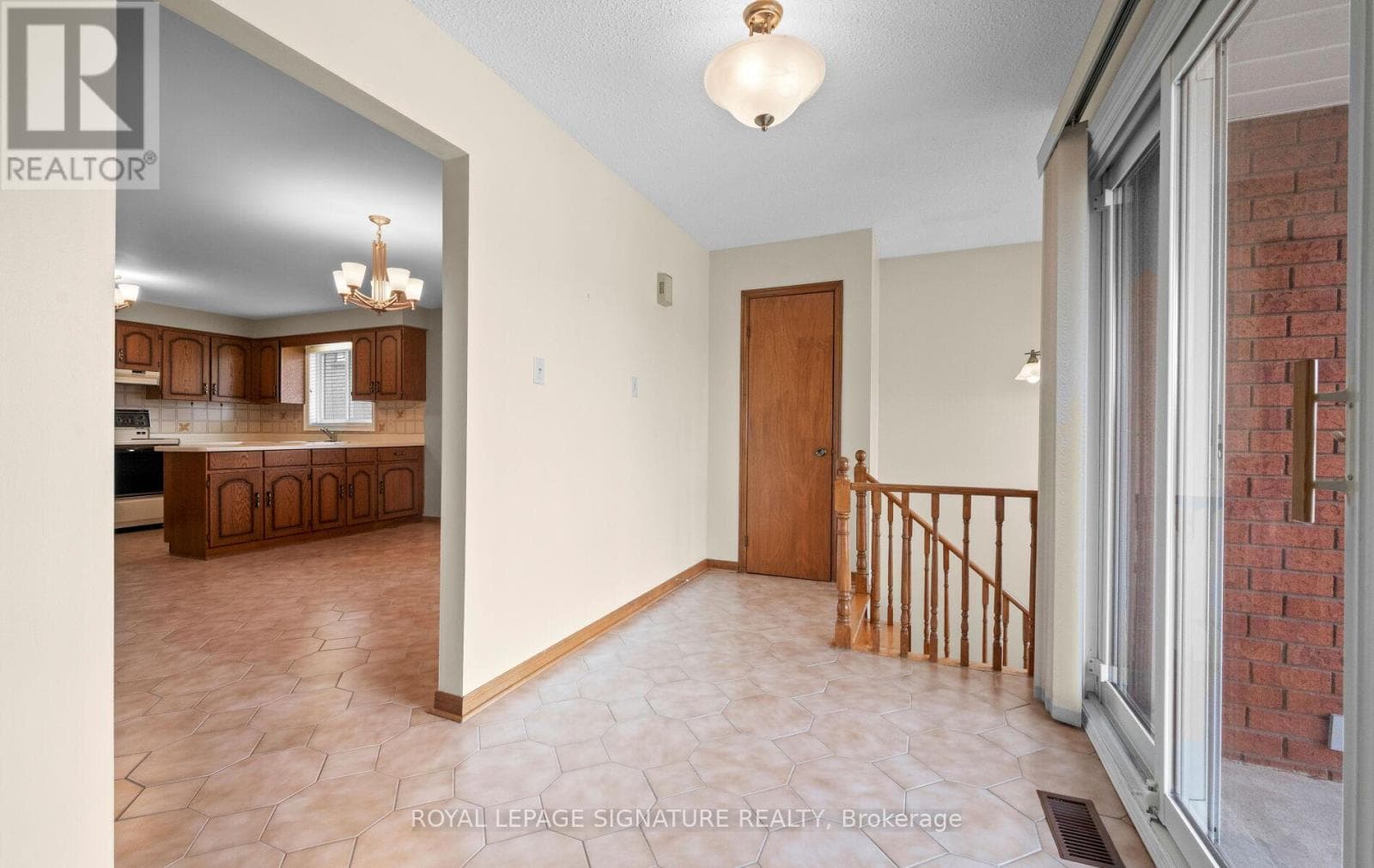 5 ACACIA AVENUE photo 4