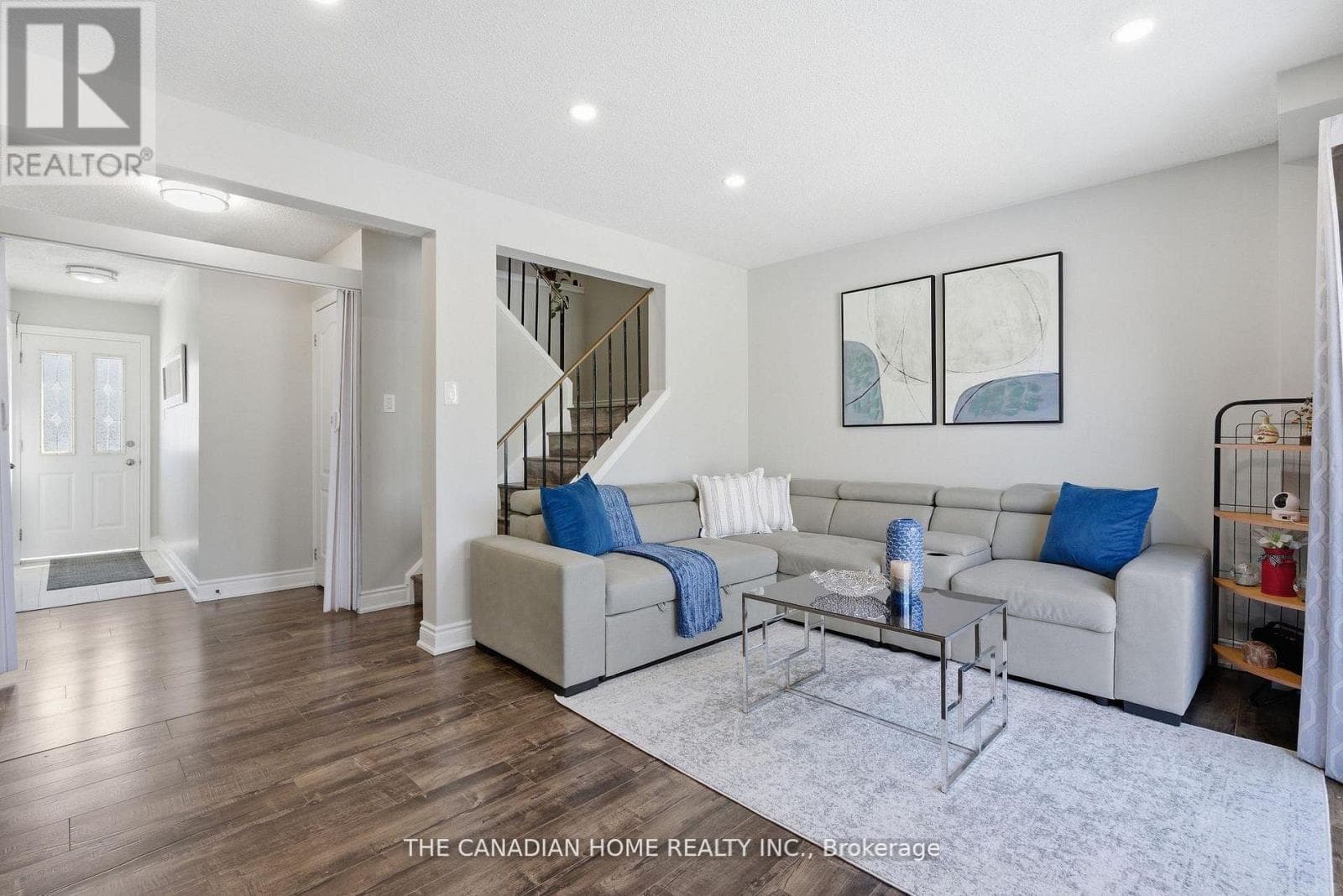 22 HINDQUARTER COURT photo 2