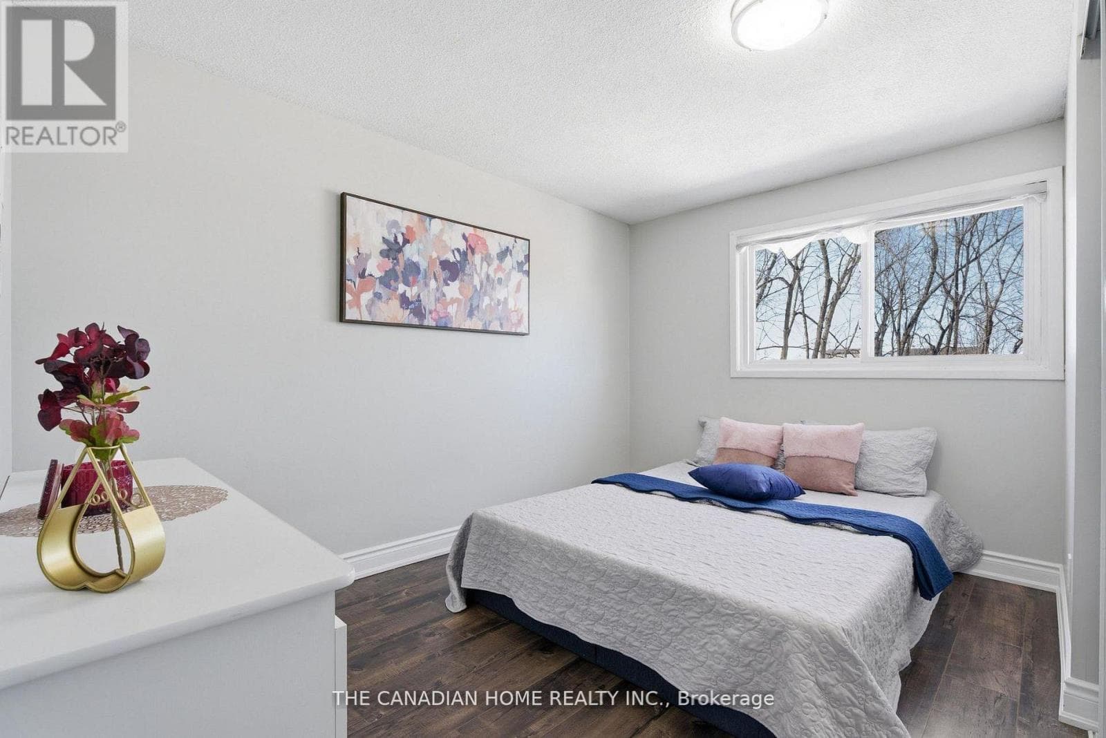 22 HINDQUARTER COURT photo 5