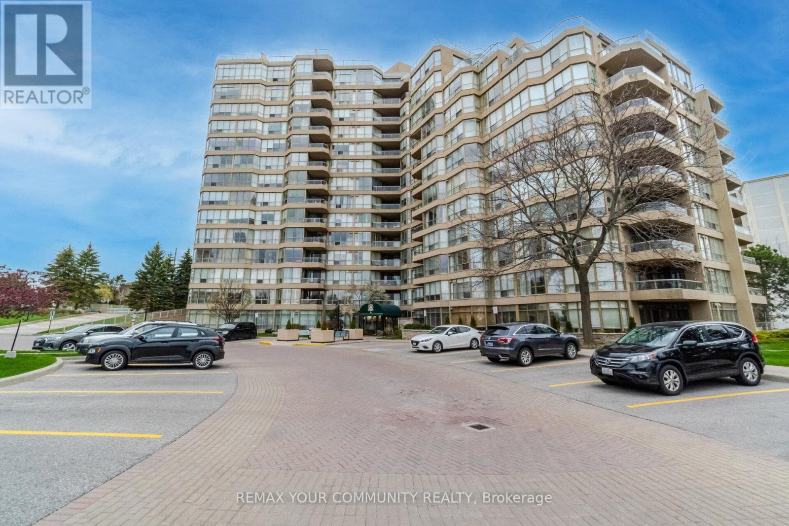 1011 - 20 GUILDWOOD PARKWAY photo 2