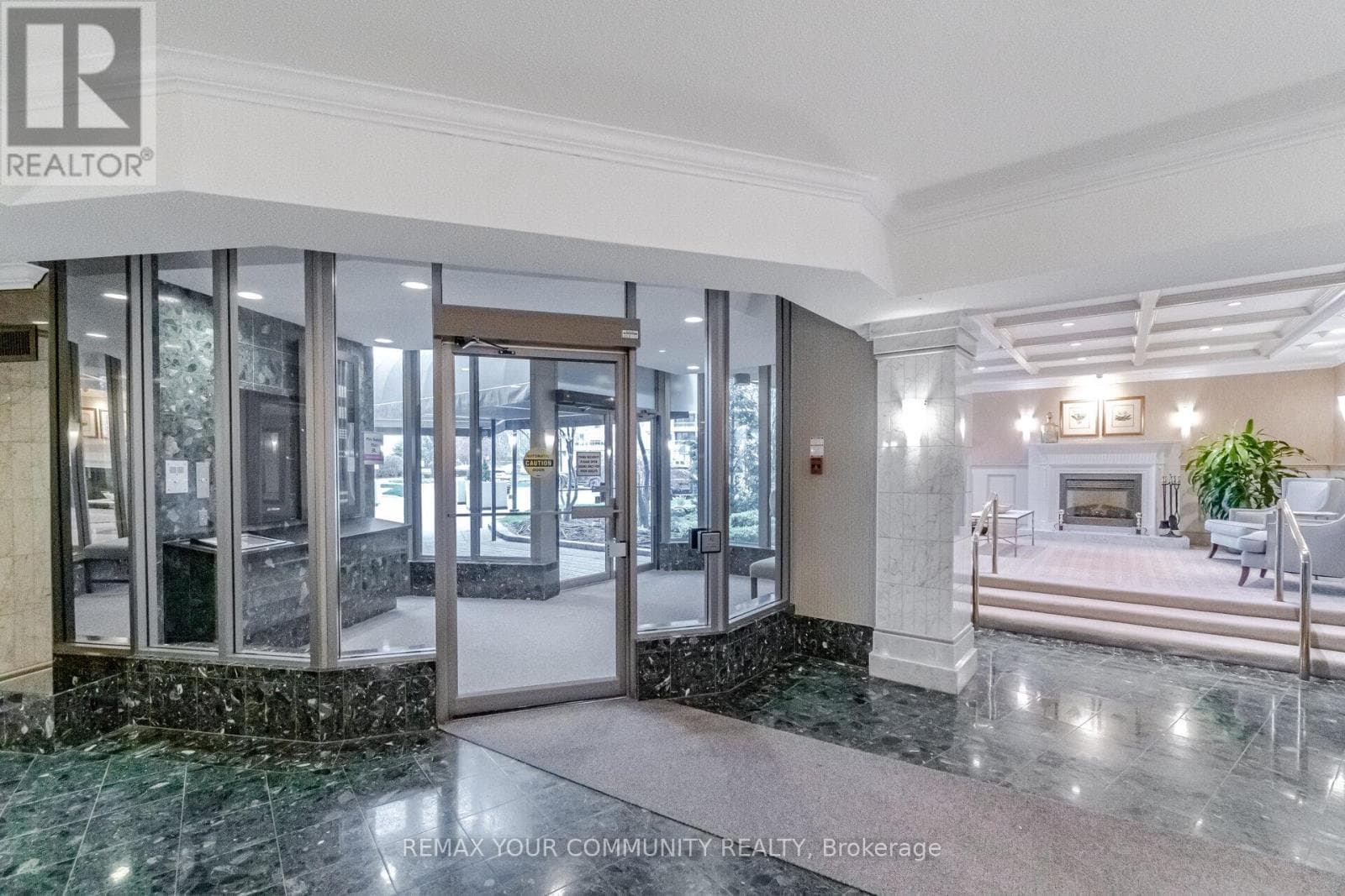 1011 - 20 GUILDWOOD PARKWAY photo 4