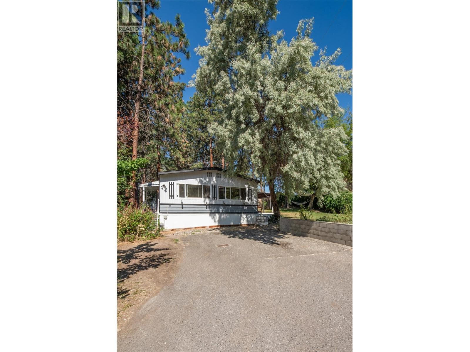 1860 Boucherie Road Unit# 30 photo 3