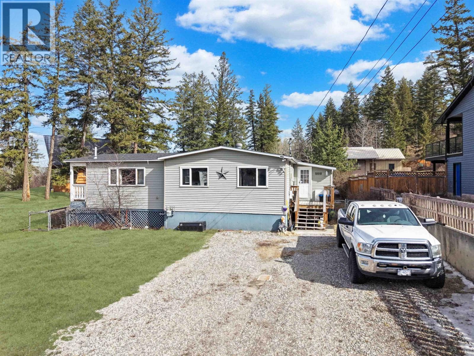 1008 RICHARD ROAD photo 2