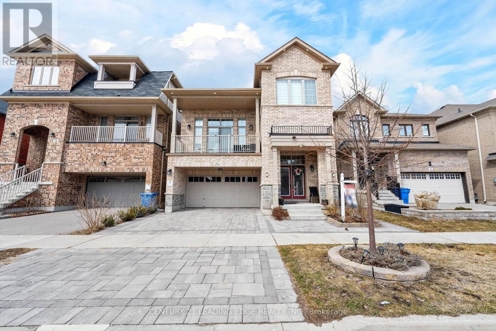 34 BUTTONLEAF CRESCENT photo 2