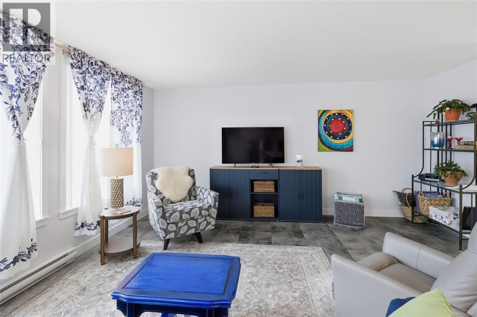 2 bed 2 bath single family at 302 220 Townsite Rd — $484,900