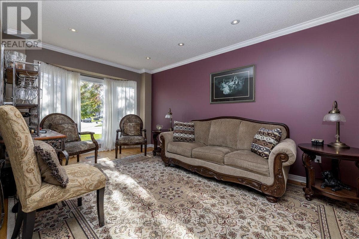 21 BARWICK DRIVE photo 5