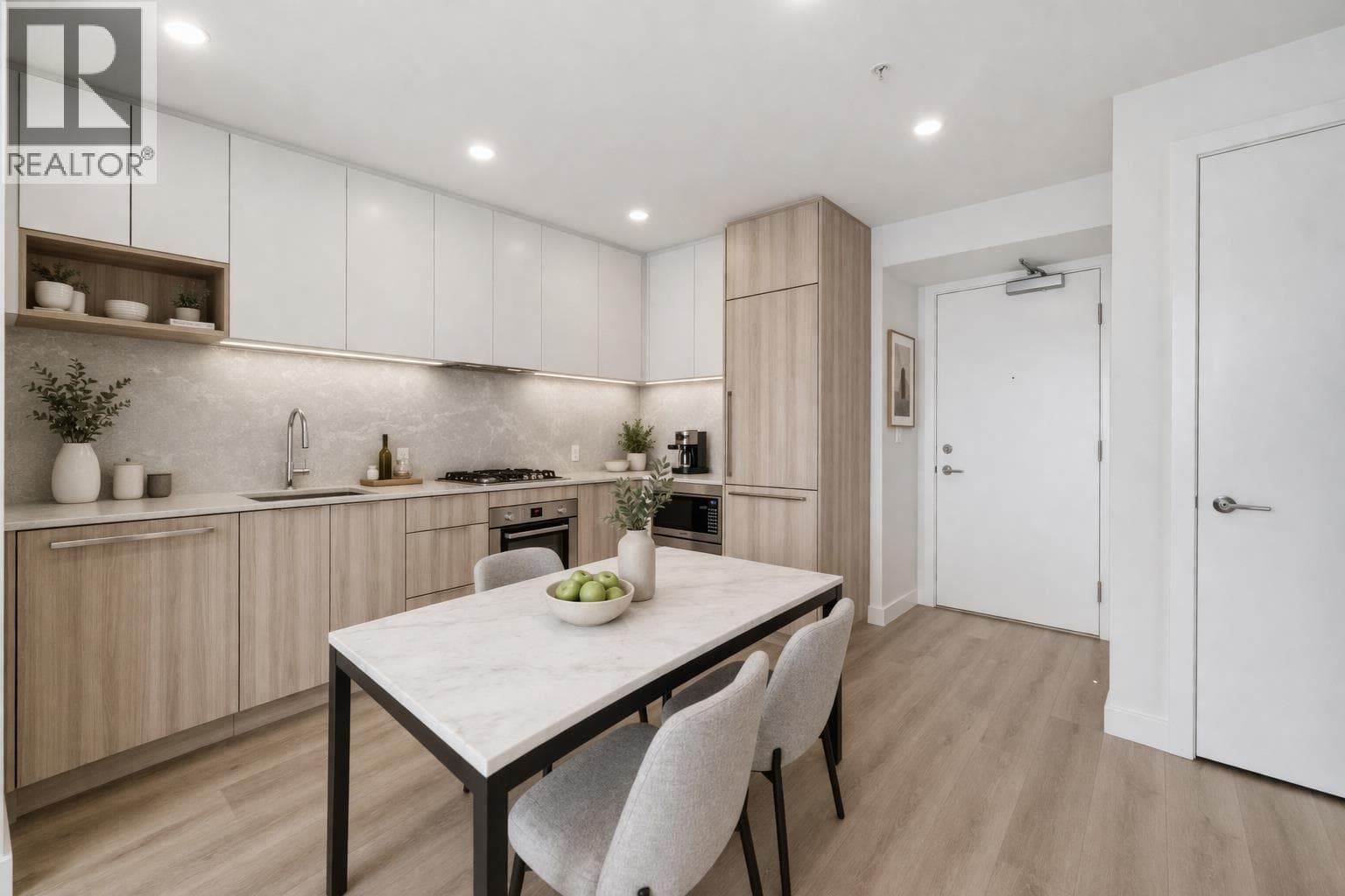 2505 6087 WILSON AVENUE photo 3