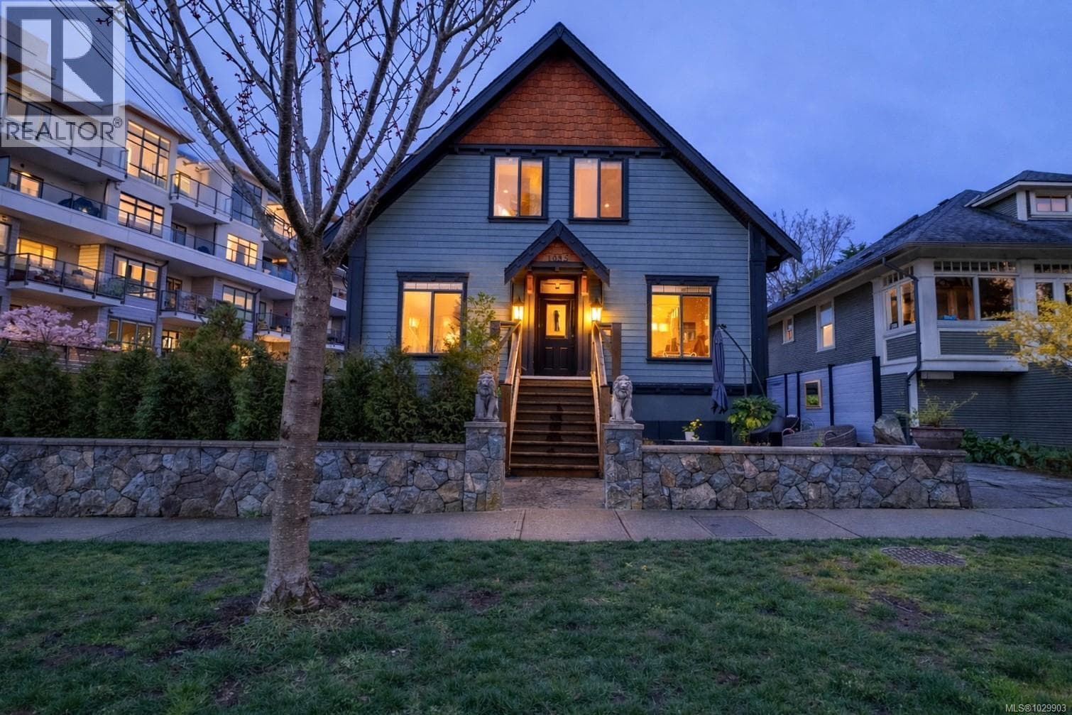 2 bed 2 bath single family at 4 1035 Oliphant Ave — $799,000