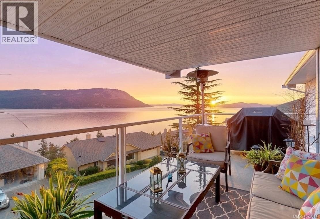3 bed 2 bath single family at 488 Seaview Way — $1,125,000