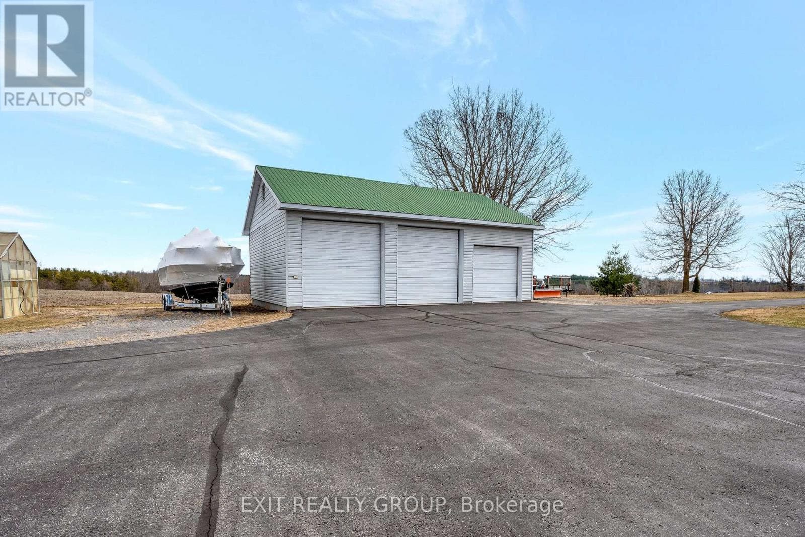 95 BOUNDARY ROAD photo 3