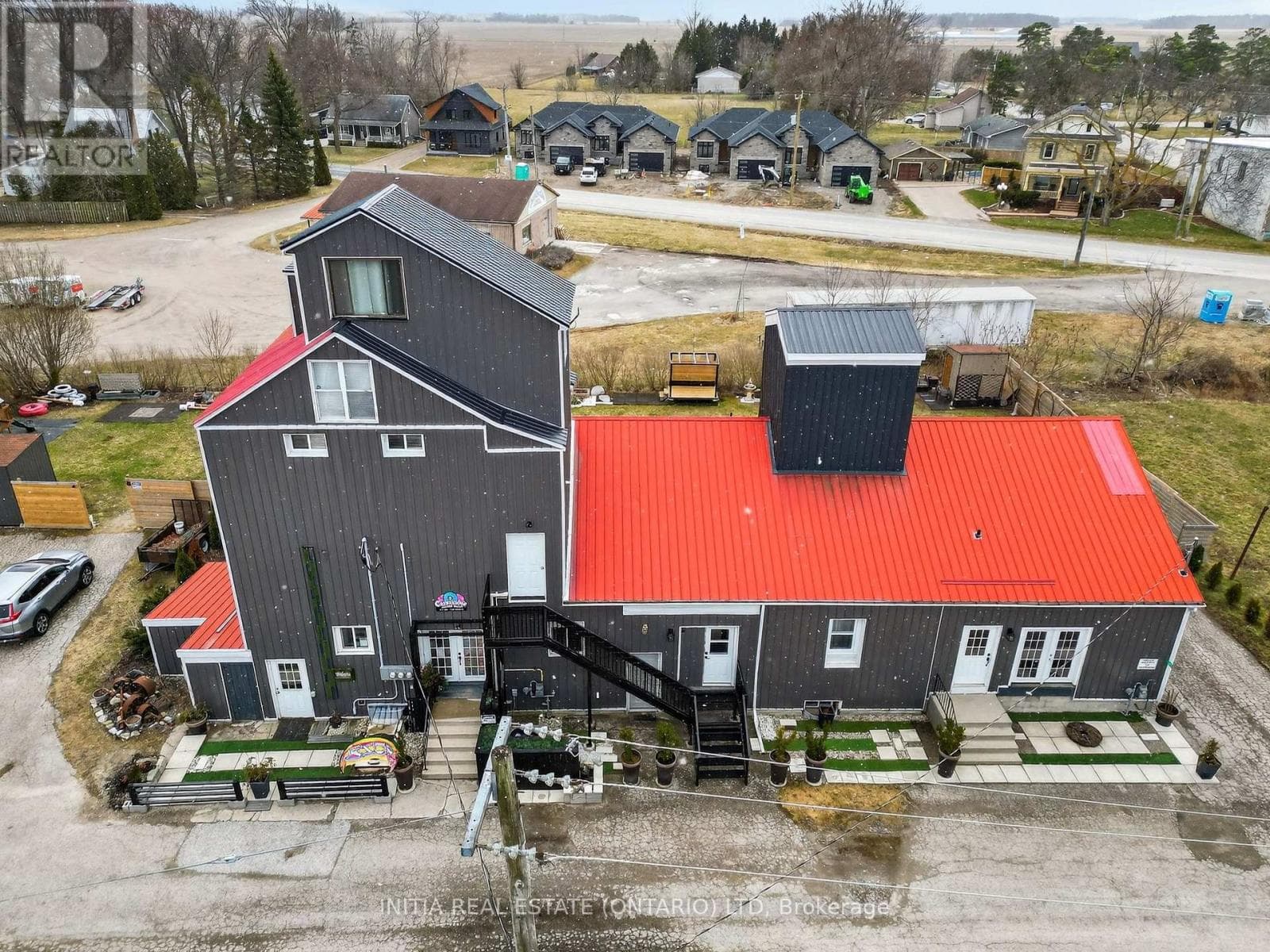 retail at 3911 WAREHOUSE STREET — $1,298,999