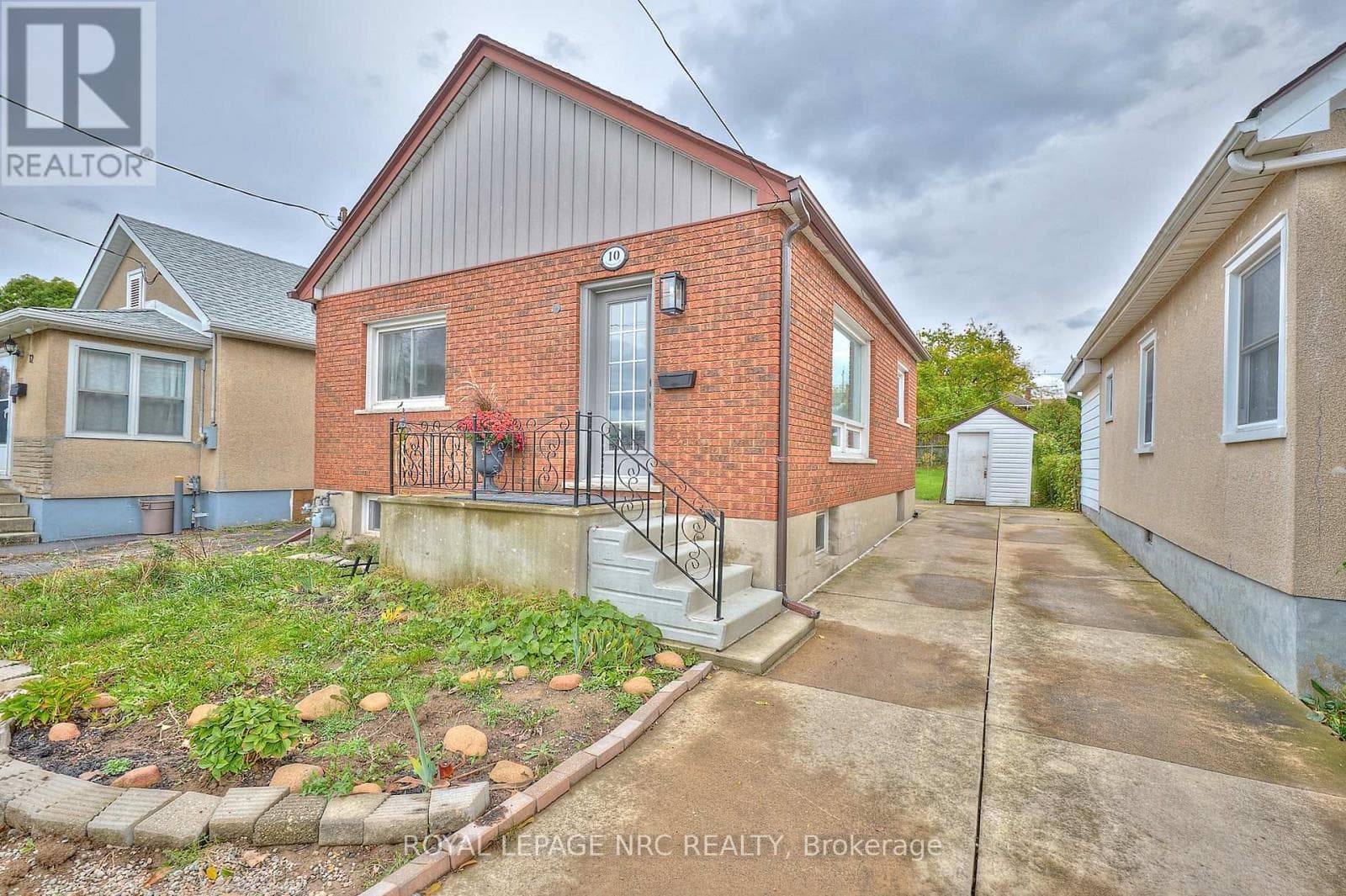 10 FAIRBURN AVENUE photo 2