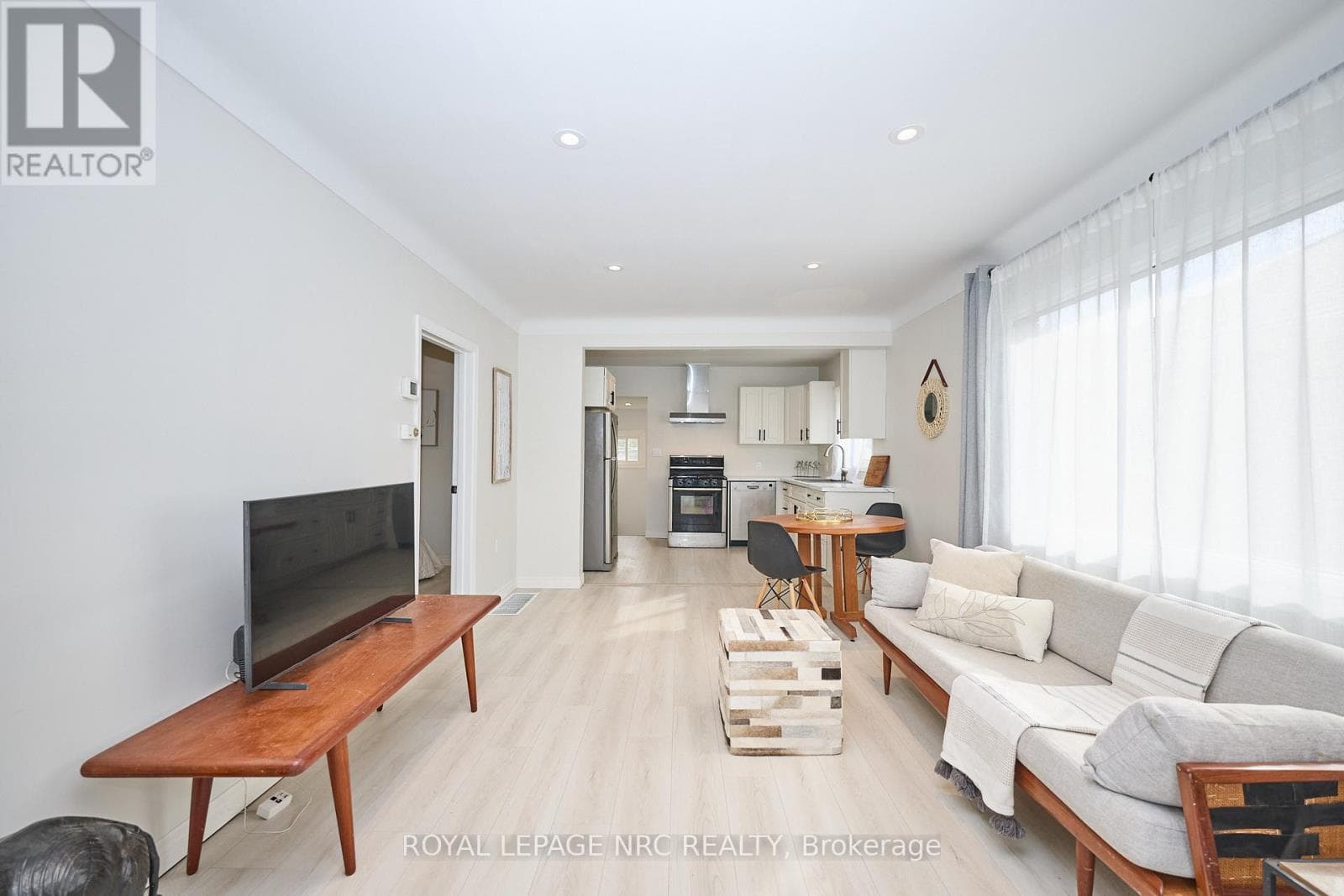 10 FAIRBURN AVENUE photo 3