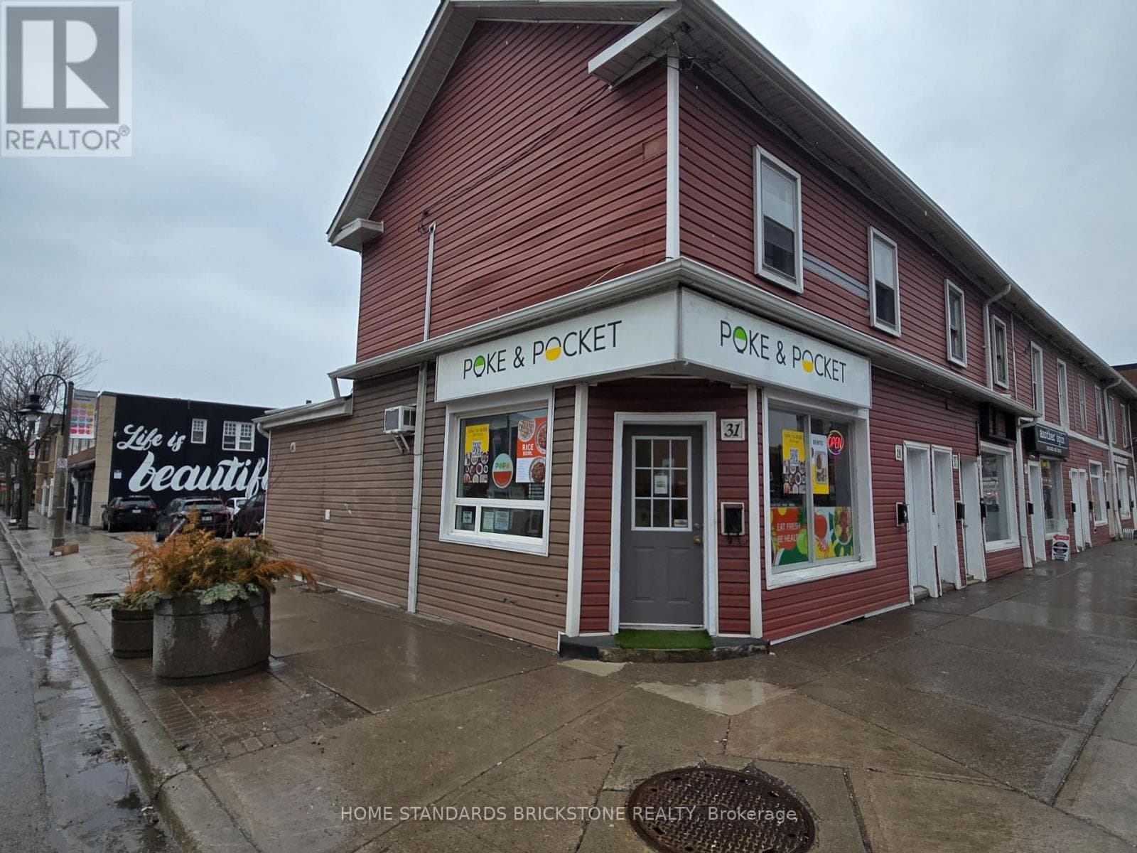 1 bath business at 31 BOND STREET E — $49,000