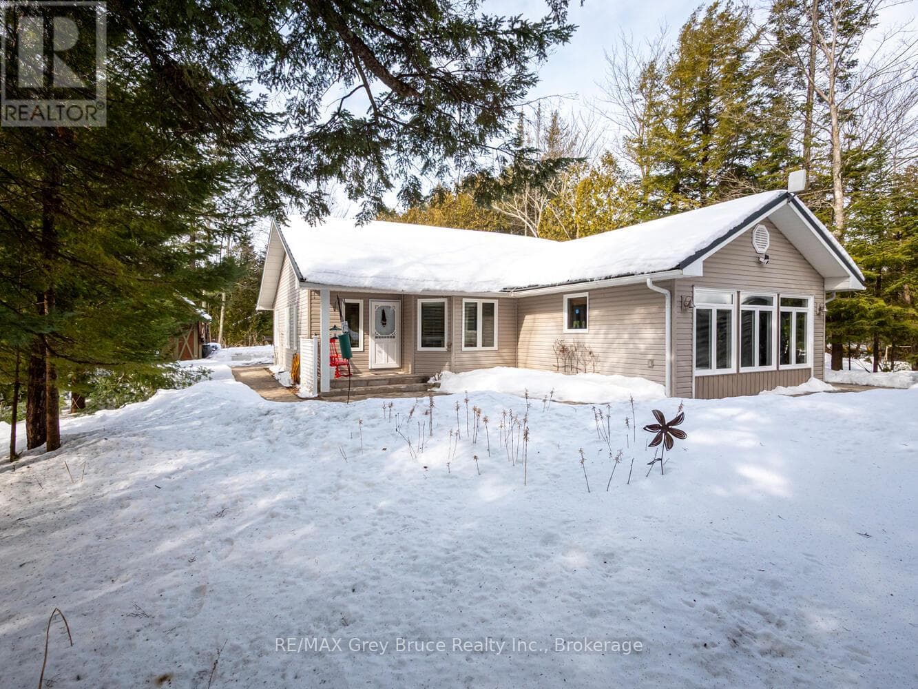 612 YORK AVENUE photo 2
