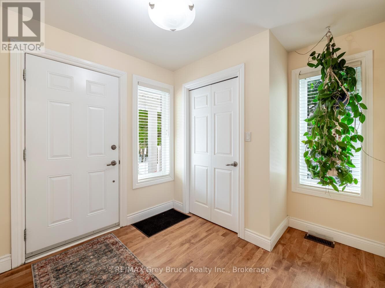612 YORK AVENUE photo 5