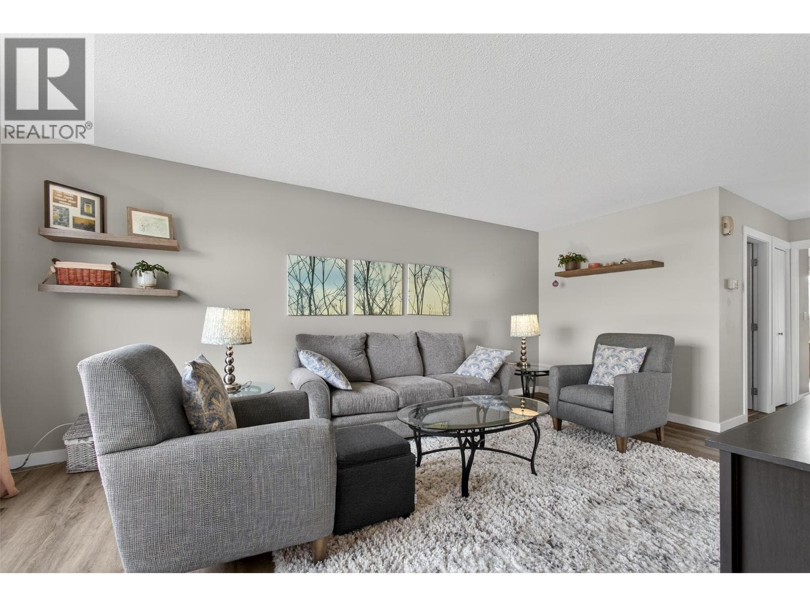 1085 Alta Dena Road photo 2
