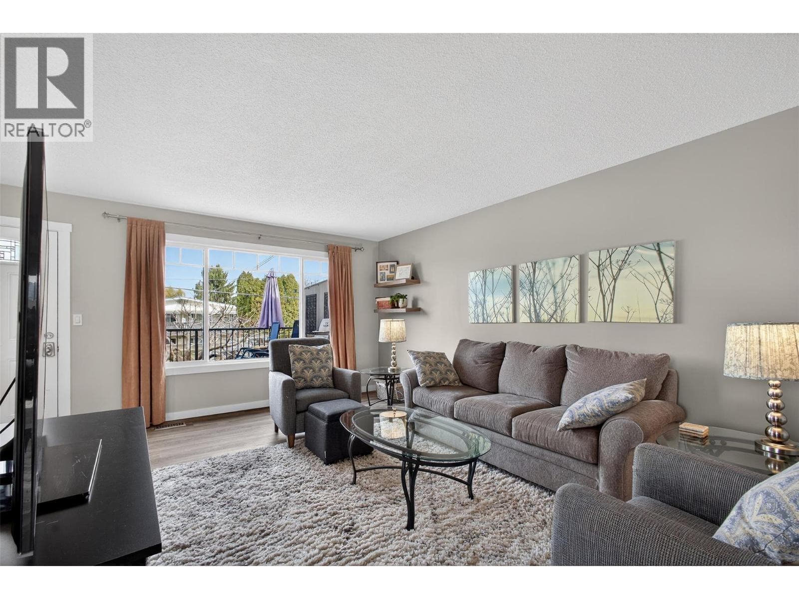 1085 Alta Dena Road photo 3