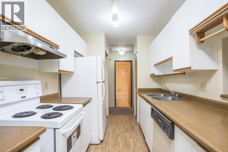 114 7751 MINORU BOULEVARD photo 5