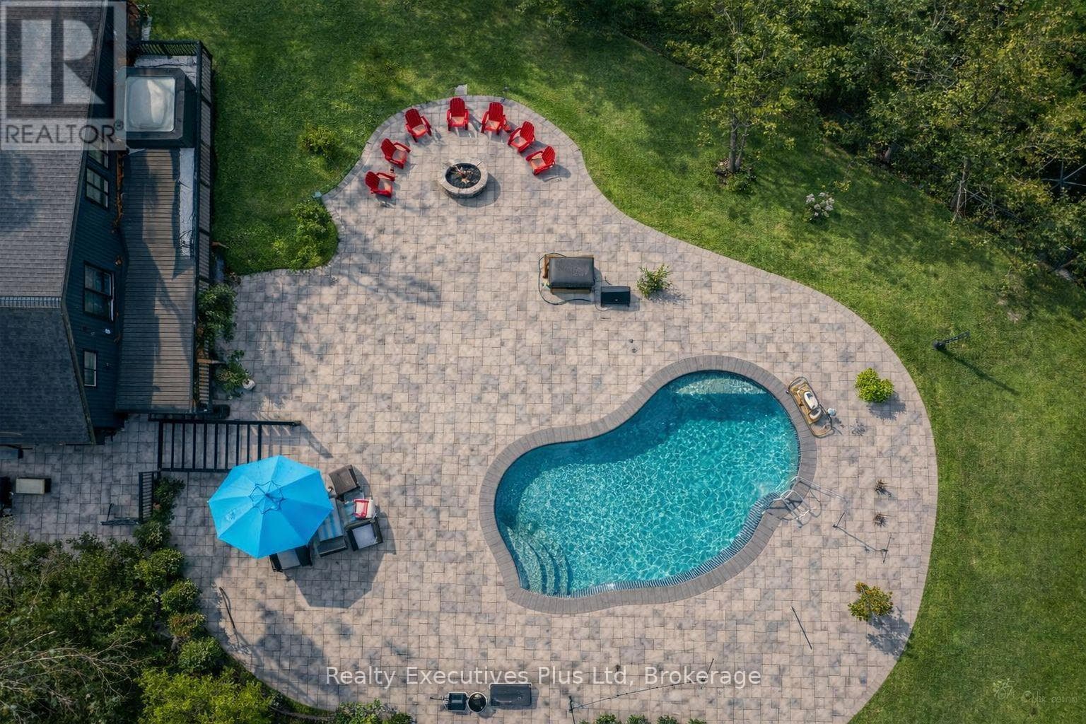 24 BIRCH GROVE DRIVE photo 5
