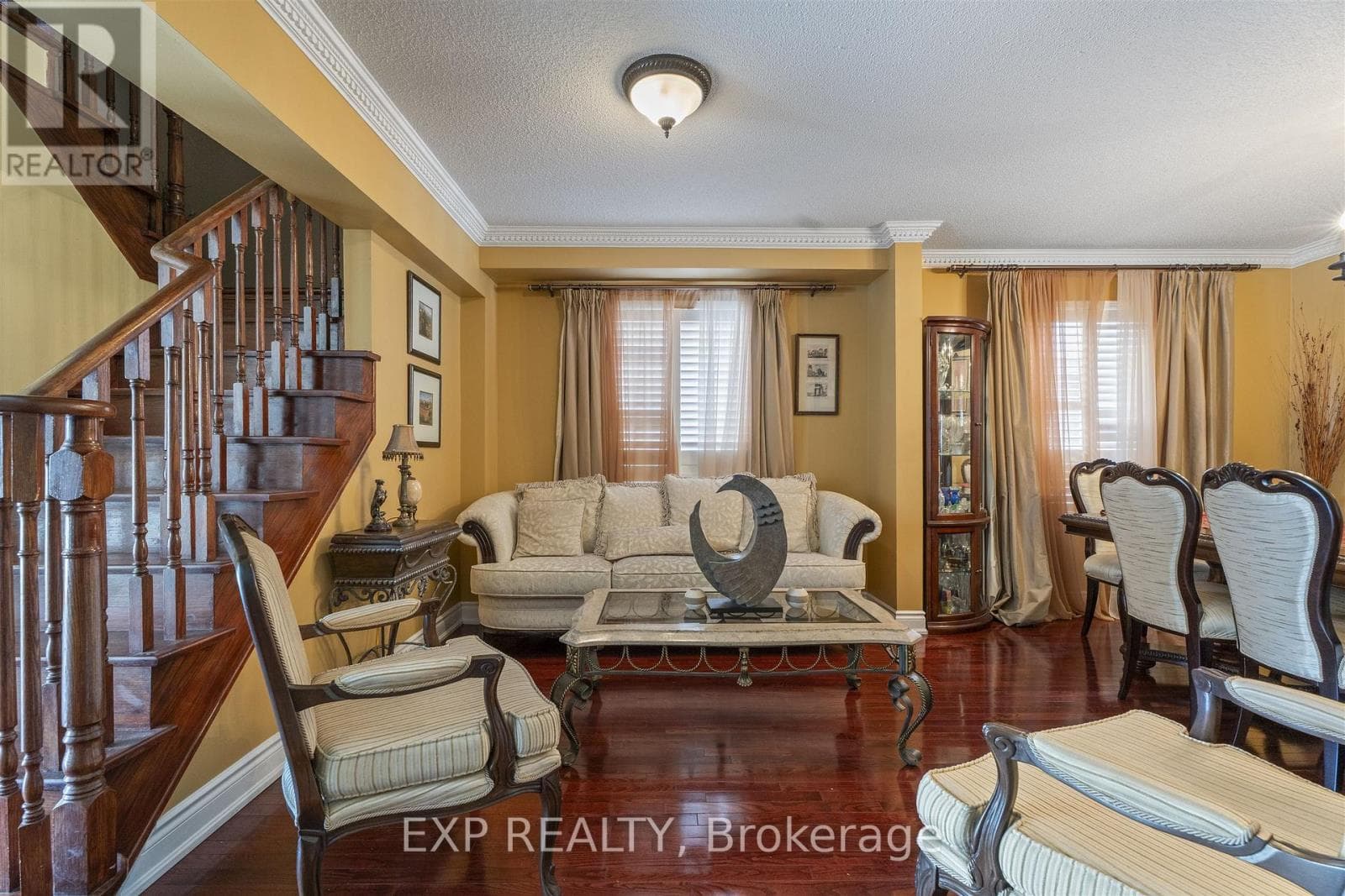76 HIBERTON CRESCENT photo 5
