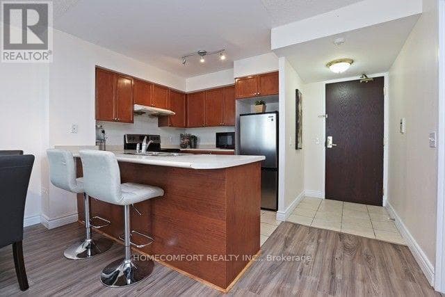 312 - 18 PARKVIEW AVENUE photo 2
