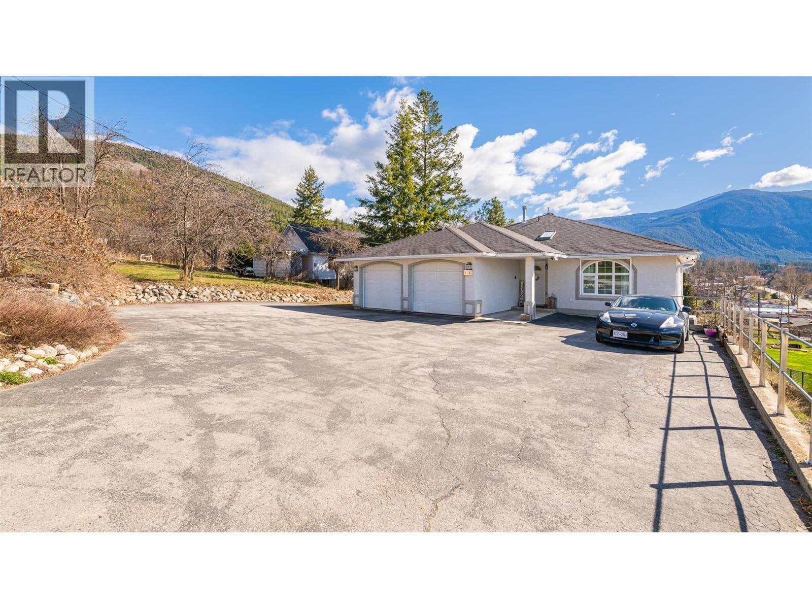 104 26TH Avenue N photo 3