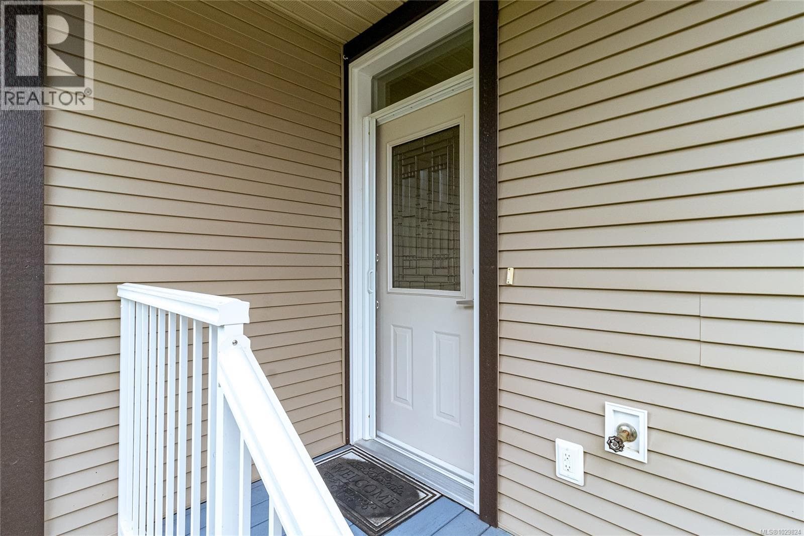 7 3110 Cook St photo 3