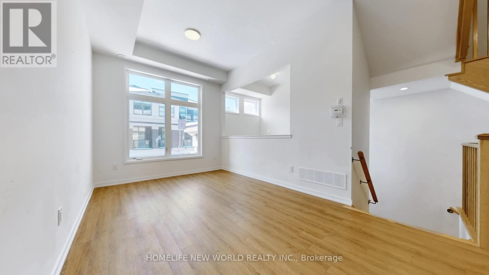 62 PANTHEON LANE photo 4