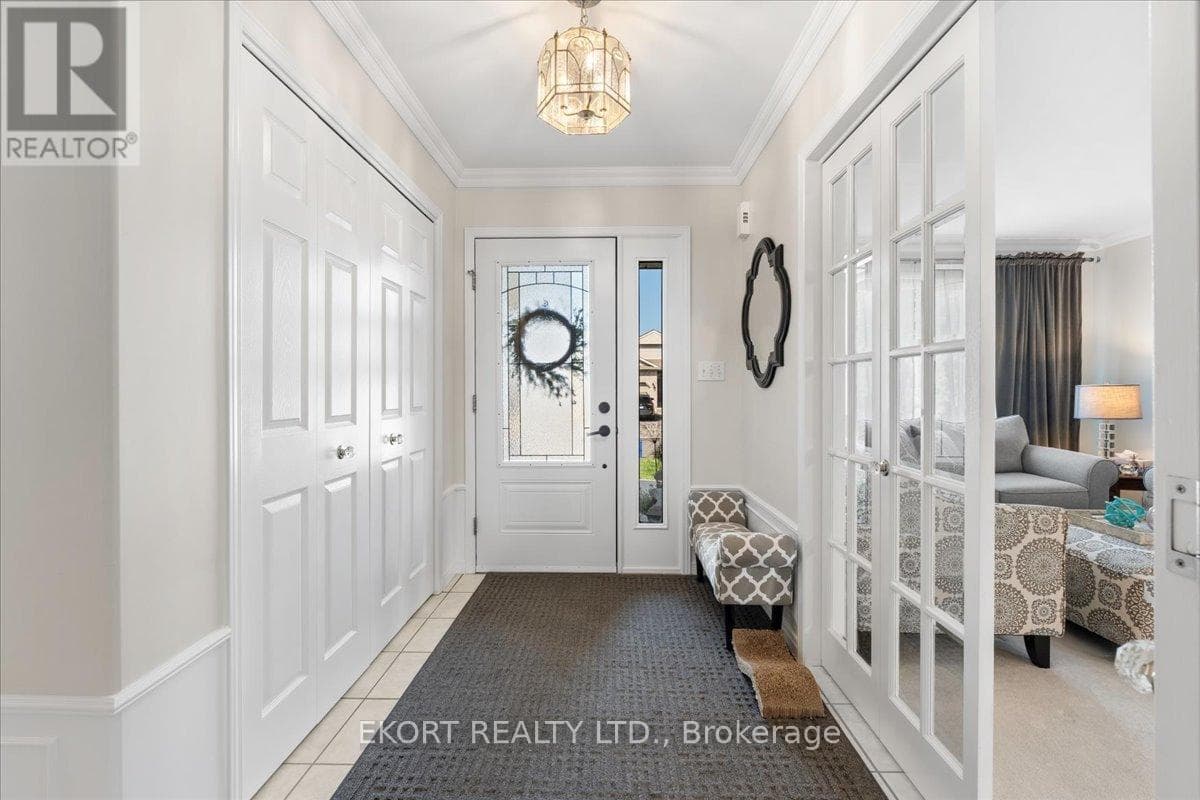 9 HURON LANE photo 3