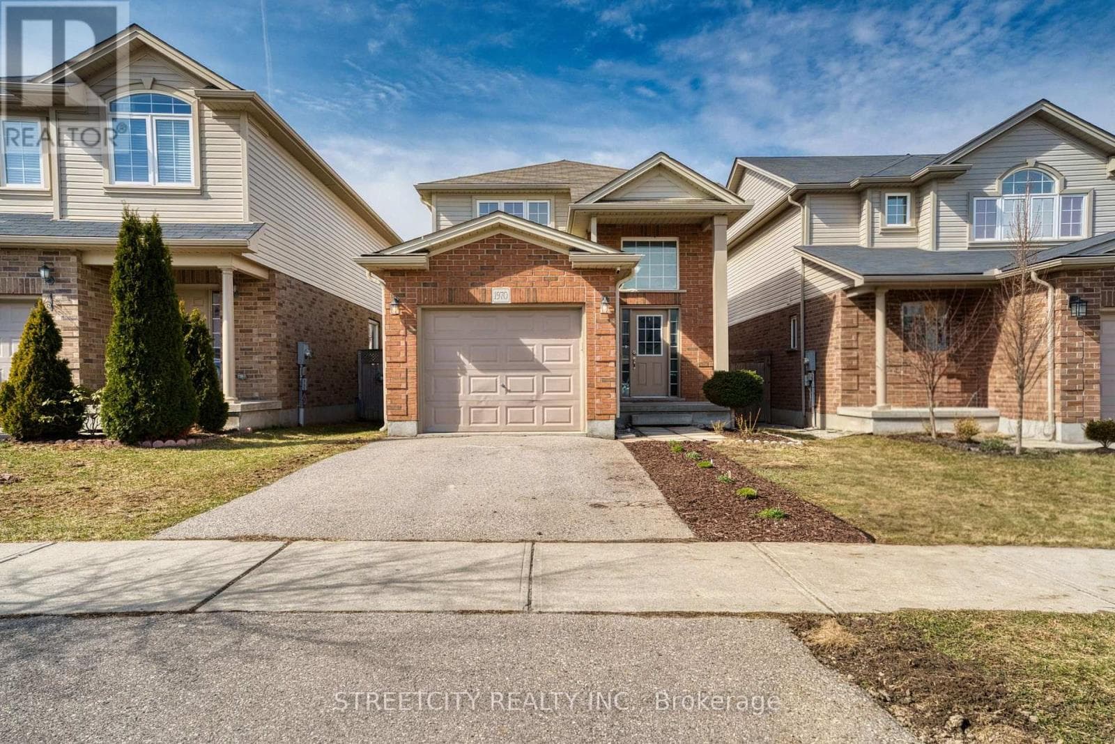 3 bed 3 bath single family at 1970 FOXRIDGE CRESCENT — $659,000
